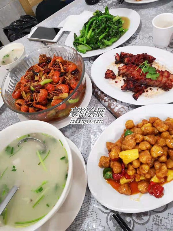 豪裕展團(tuán)墨西哥成人展用餐情況